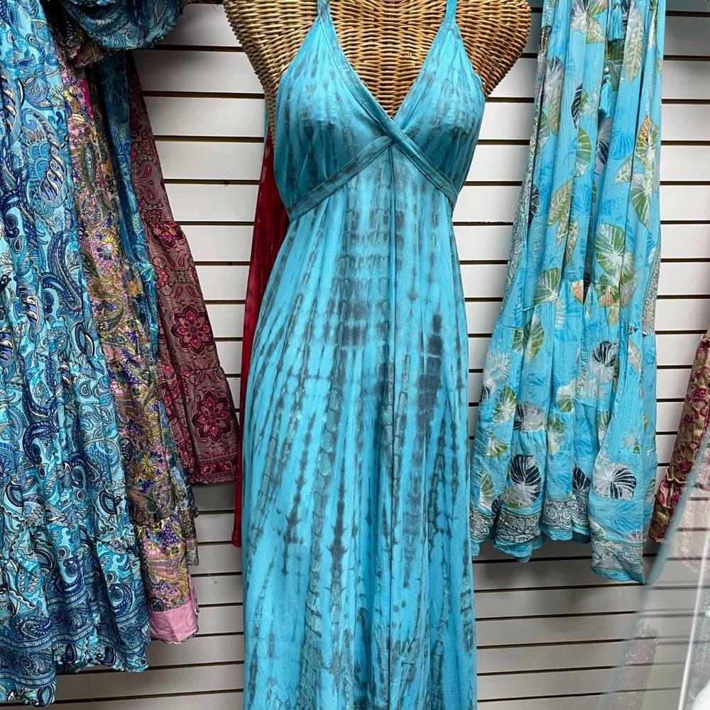 COPY - NEW NWT SEA & SAND BATIK SOFT BLUE RAYON BARE BACK HALTER TIE SUMMER DRE… - Picture 6 of 8
